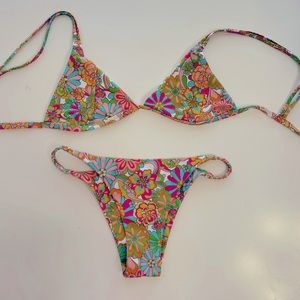 Kulani kinis floral bikini